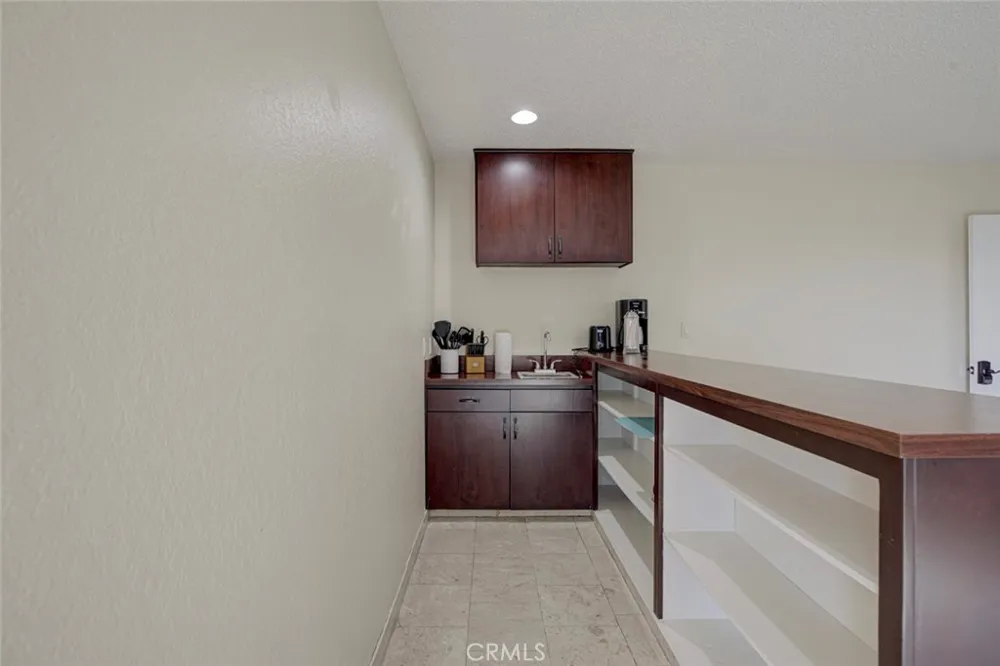 1218 E Tujunga Burbank, CA 91501