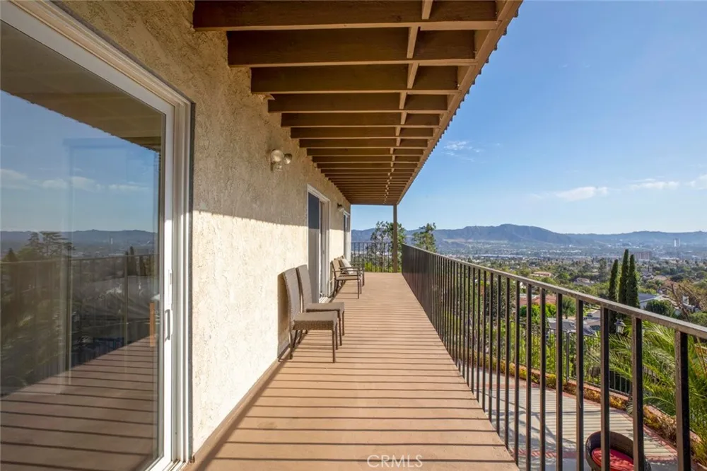 1218 E Tujunga Burbank, CA 91501