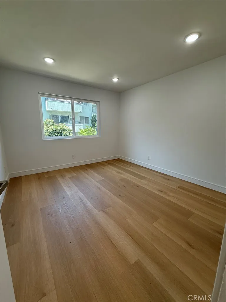 14805 Chase Street #224 Panorama City, CA 91402