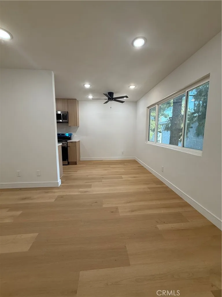 14805 Chase Street #224 Panorama City, CA 91402