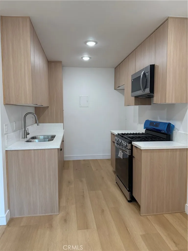 14805 Chase Street #224 Panorama City, CA 91402