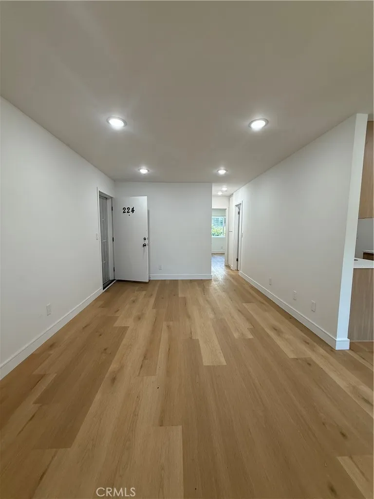 14805 Chase Street #224 Panorama City, CA 91402