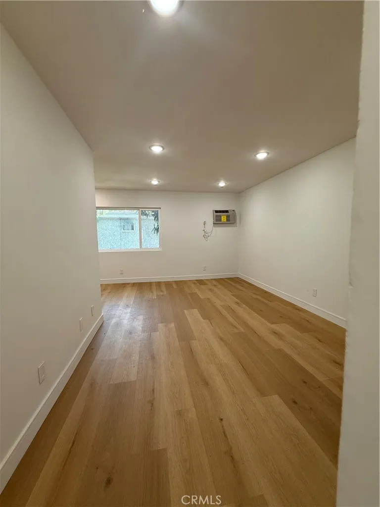 14805 Chase Street #224 Panorama City, CA 91402