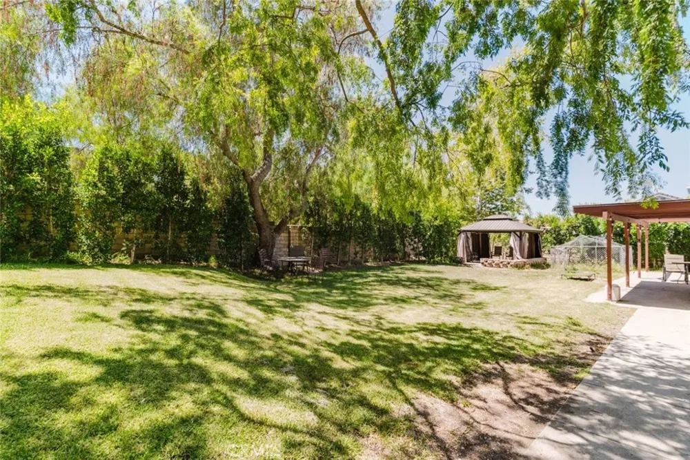 2234 E Hillcrest Drive Thousand Oaks, CA 91362