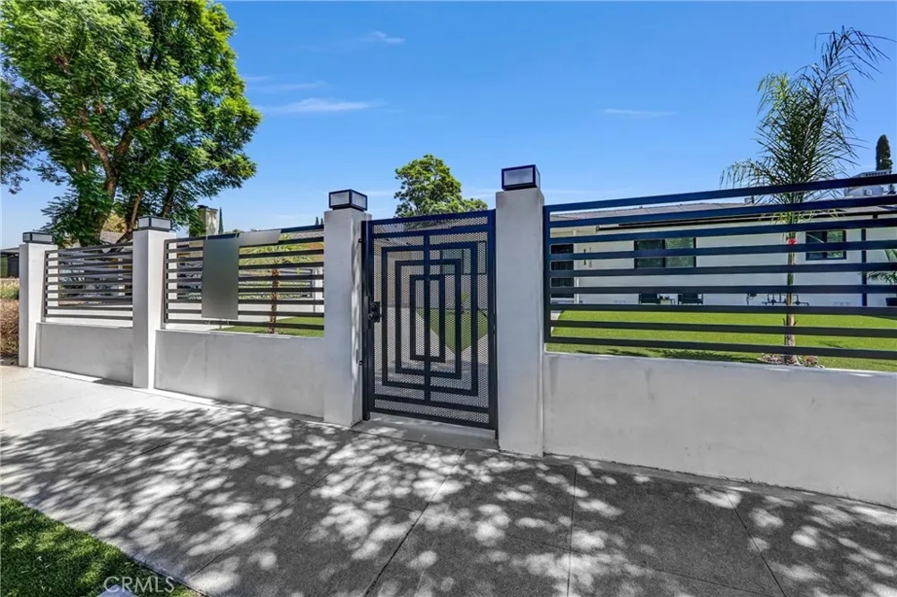 9998 Louise Avenue Northridge, CA 91325