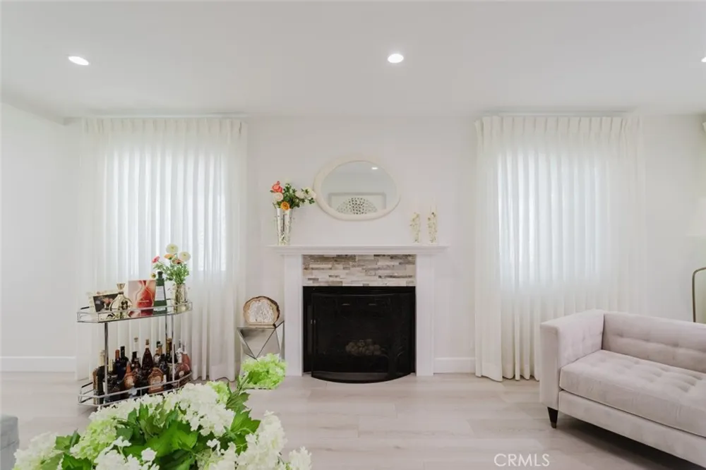 10619 Mather Avenue Sunland, CA 91040