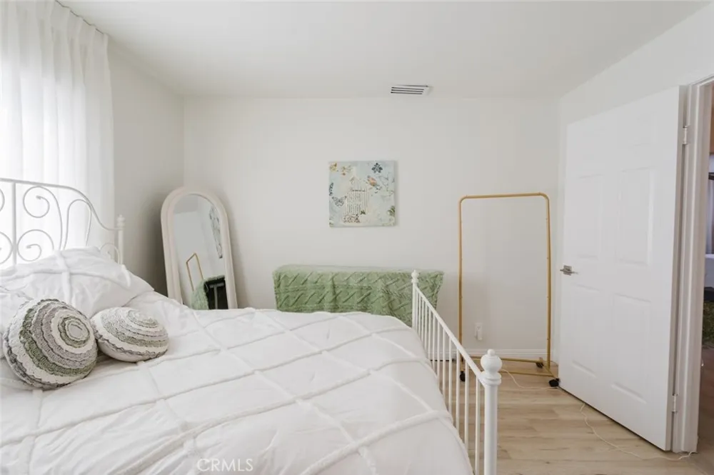10619 Mather Avenue Sunland, CA 91040