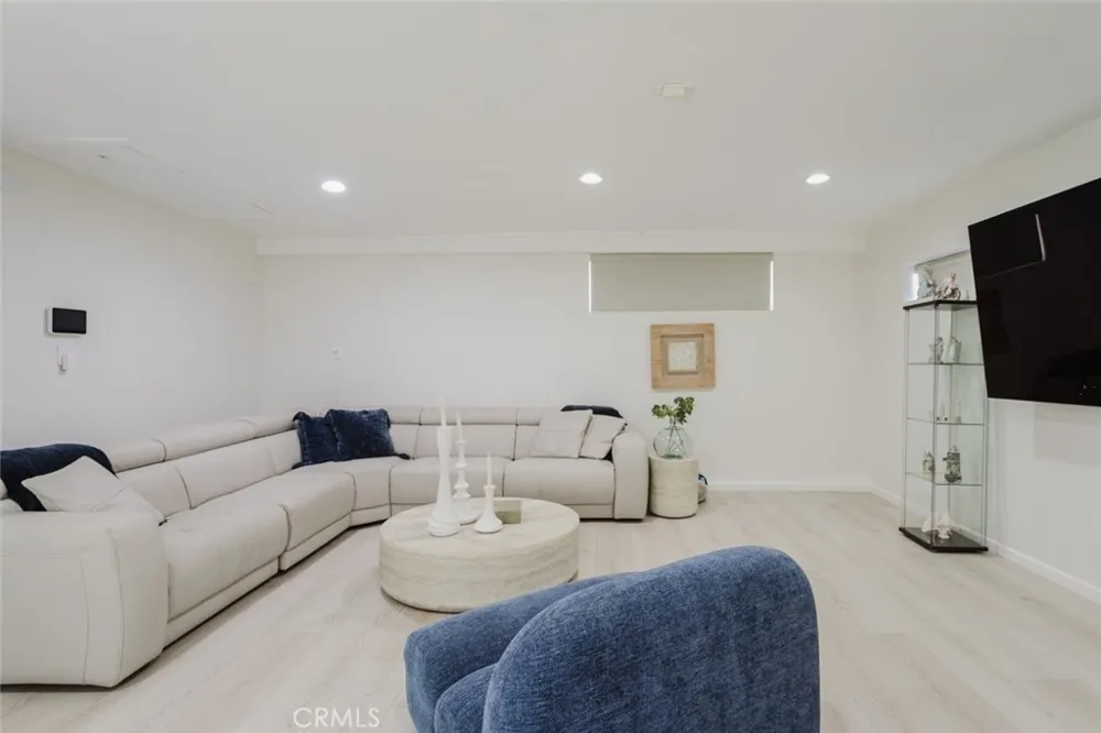 10619 Mather Avenue Sunland, CA 91040