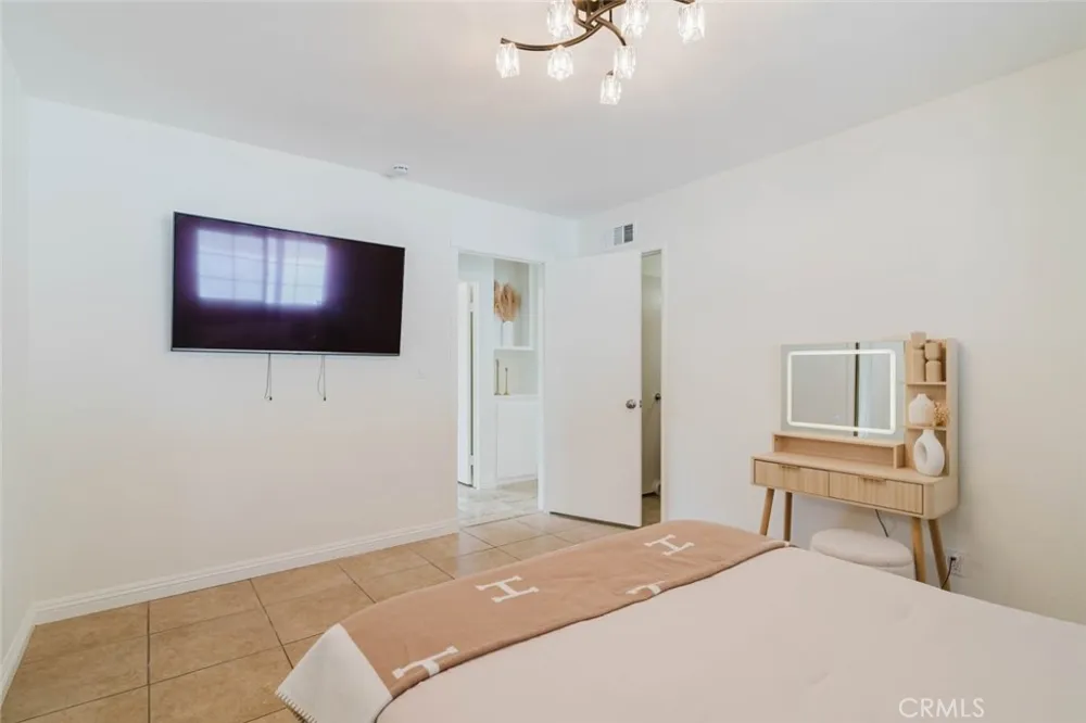 11904 Gager Street Sylmar, CA 91342