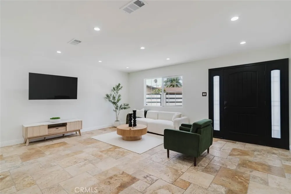 11904 Gager Street Sylmar, CA 91342