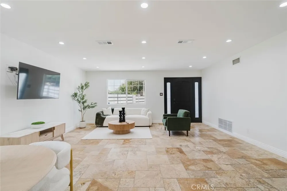 11904 Gager Street Sylmar, CA 91342