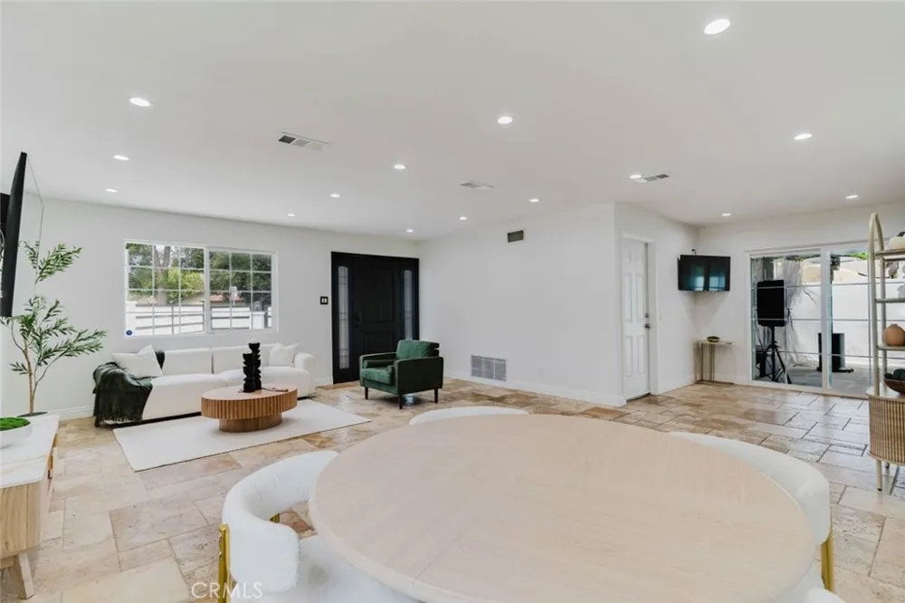 11904 Gager Street Sylmar, CA 91342