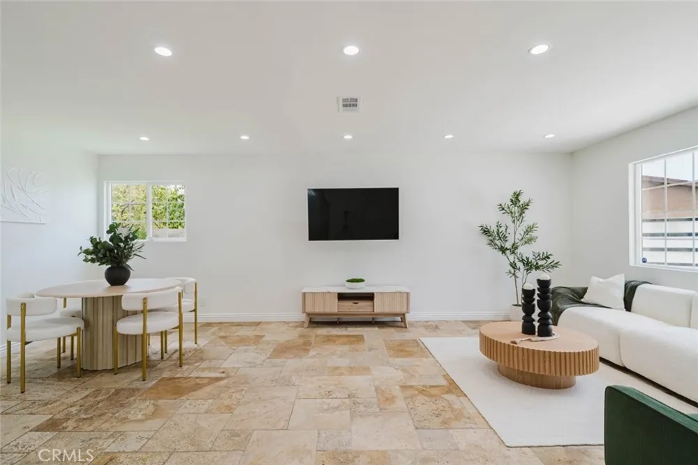 11904 Gager Street Sylmar, CA 91342