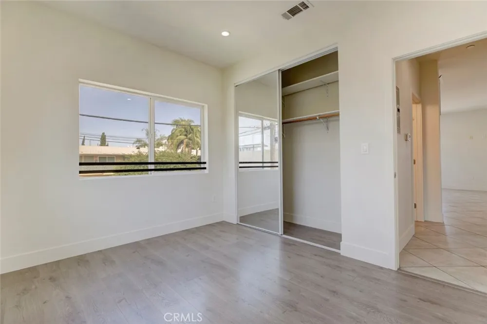 6821 Agnes Ave. North Hollywood, CA 91605