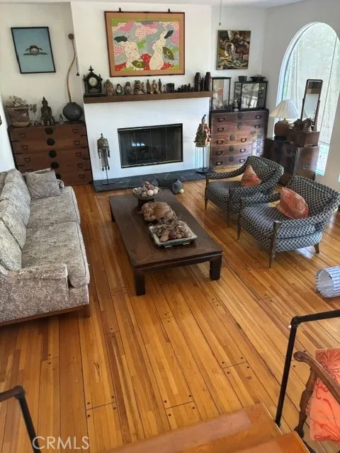 15015 Del Gado Los Angeles, CA 91403