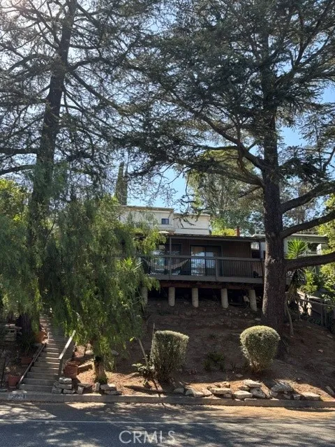 15015 Del Gado Los Angeles, CA 91403