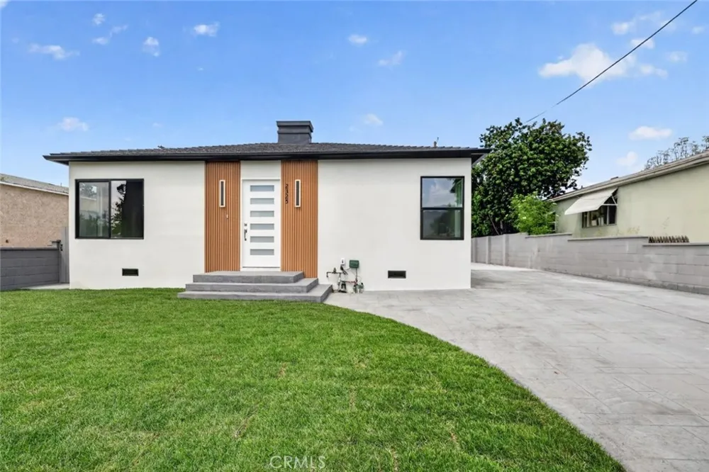 2325 Naomi Street Burbank, CA 91504