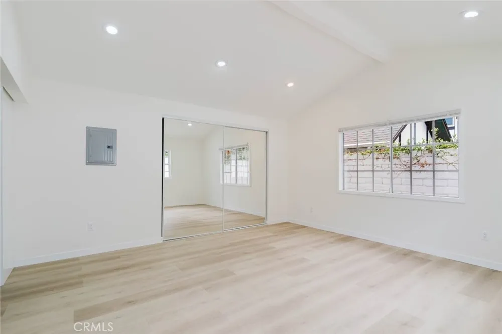 19314 Valerio Street #1/2 Reseda, CA 91335