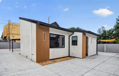 2327 Naomi Street