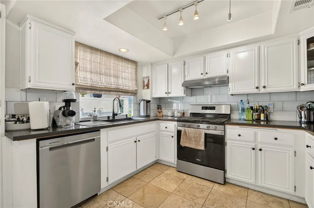 5340 Las Virgenes Road #11 Calabasas, CA 91302