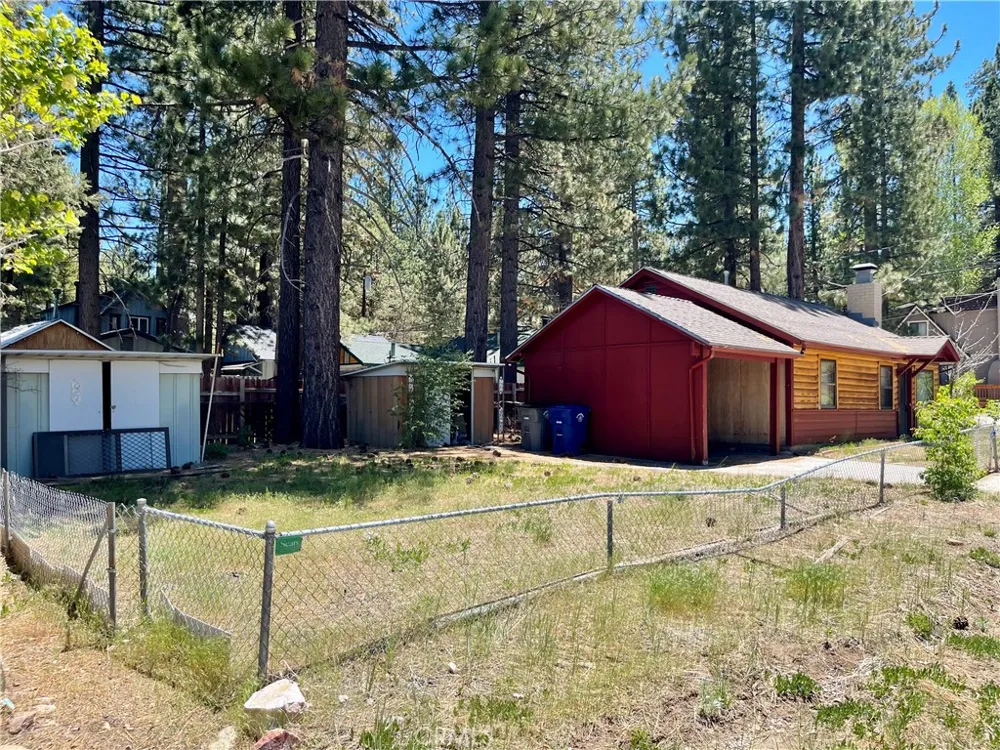 723 Fir Big Bear Lake, CA 92315