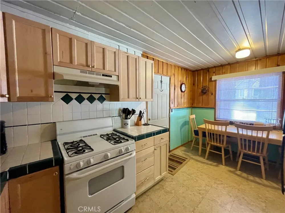 723 Fir Big Bear Lake, CA 92315