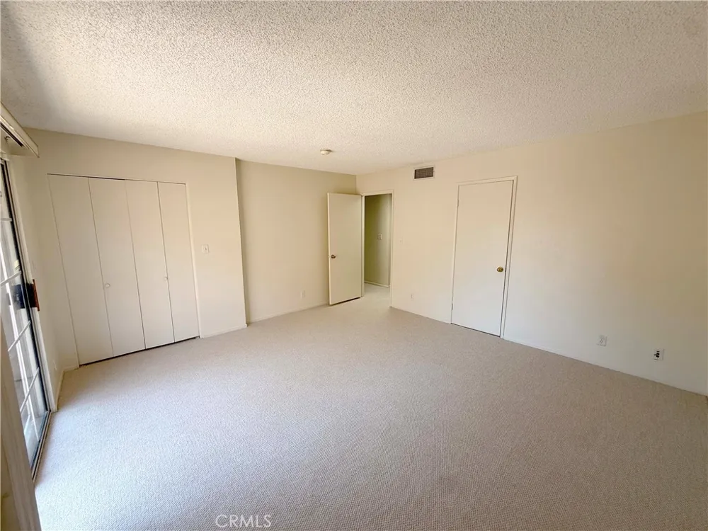 8744 Darby Avenue #14 Northridge, CA 91325