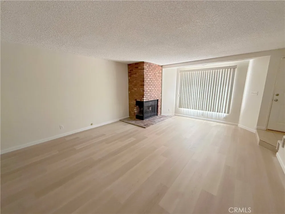 8744 Darby Avenue #14 Northridge, CA 91325