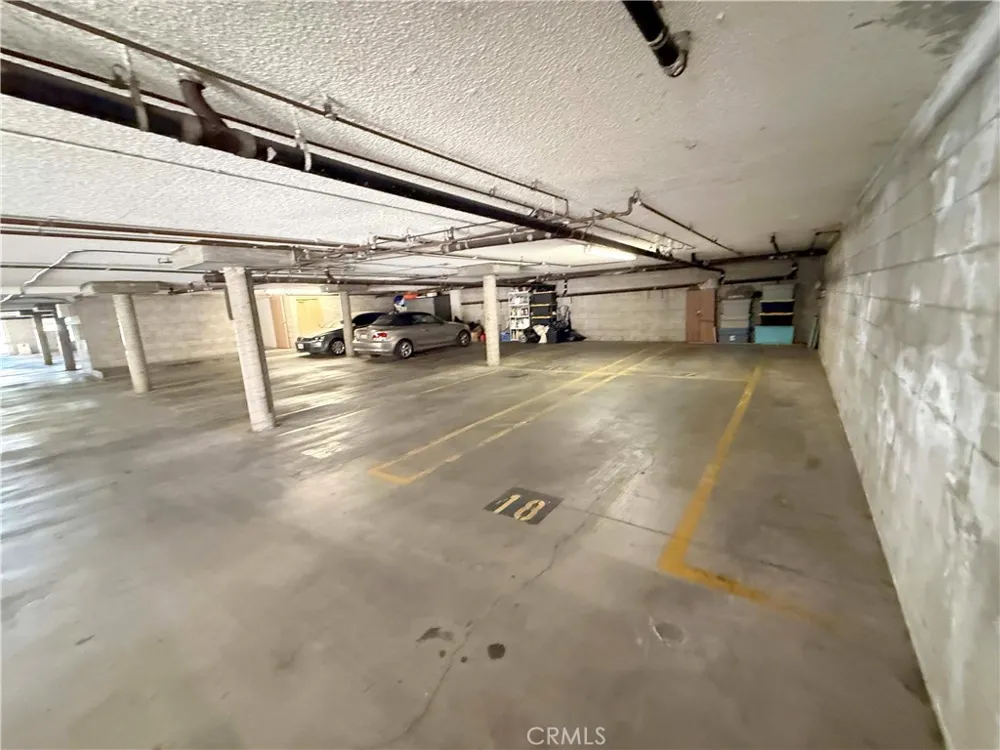 8744 Darby Avenue #14 Northridge, CA 91325