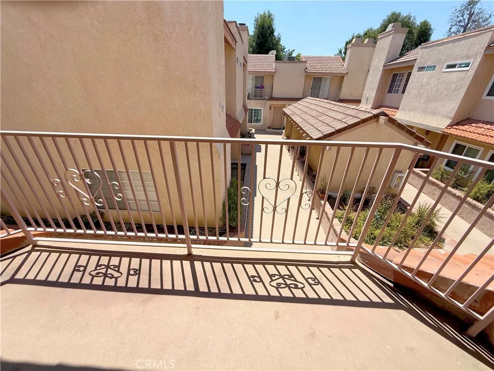 8744 Darby Avenue #14 Northridge, CA 91325