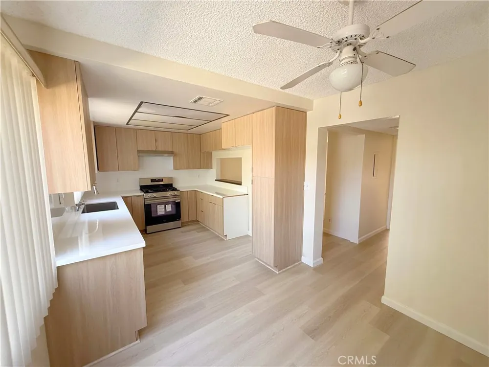 8744 Darby Avenue #14 Northridge, CA 91325