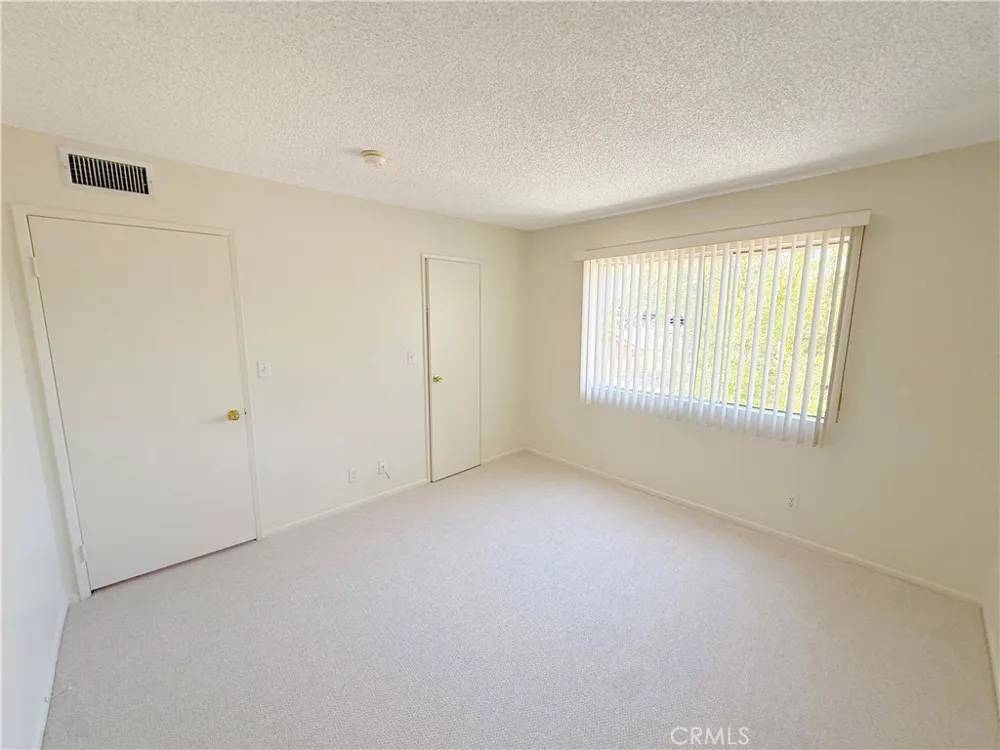 8744 Darby Avenue #14 Northridge, CA 91325