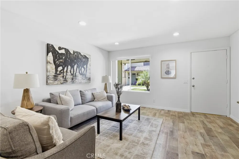 6094 Orange Avenue Cypress, CA 90630