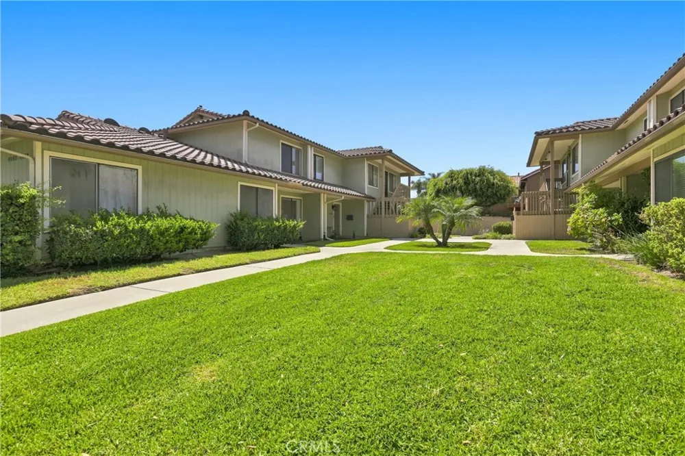 6094 Orange Avenue Cypress, CA 90630