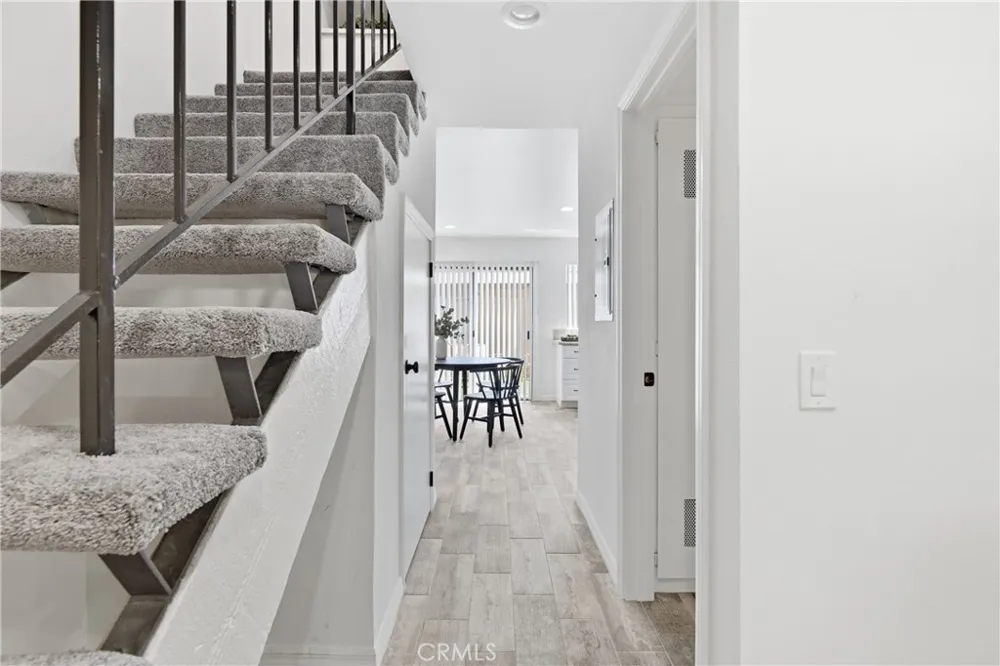 6094 Orange Avenue Cypress, CA 90630