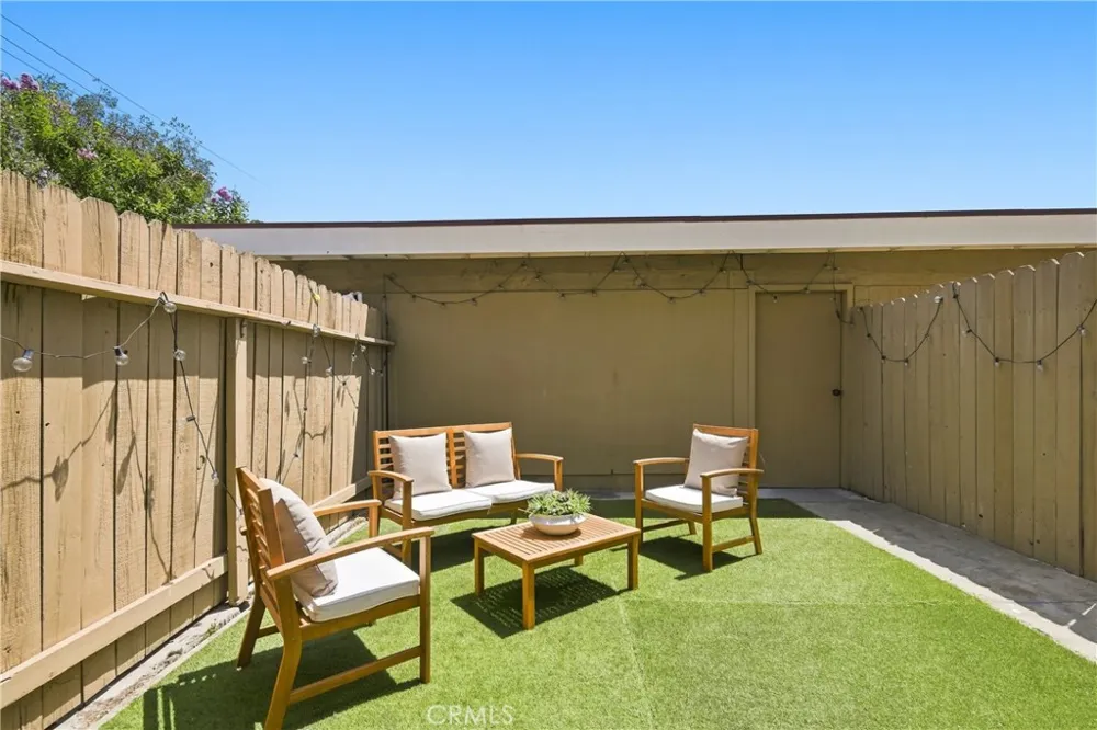 6094 Orange Avenue Cypress, CA 90630