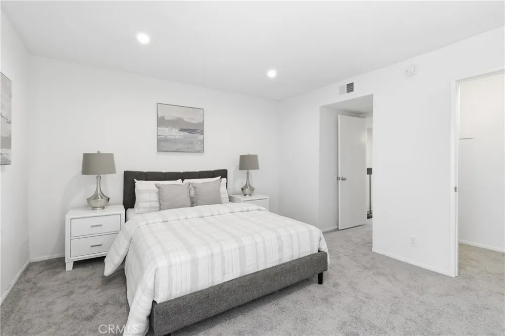 6094 Orange Avenue Cypress, CA 90630