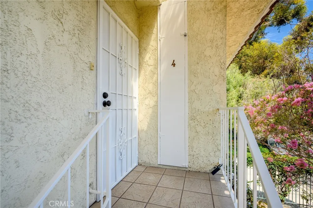 4248 Troost Avenue #4 Studio City, CA 91604