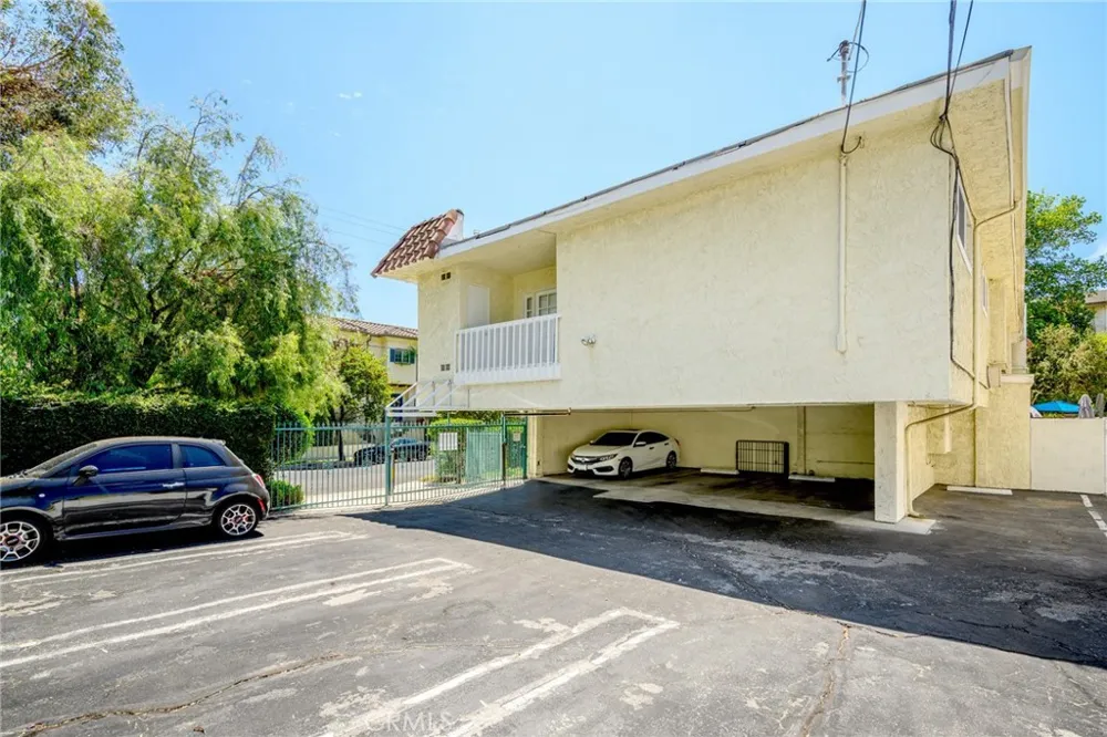 4248 Troost Avenue #4 Studio City, CA 91604