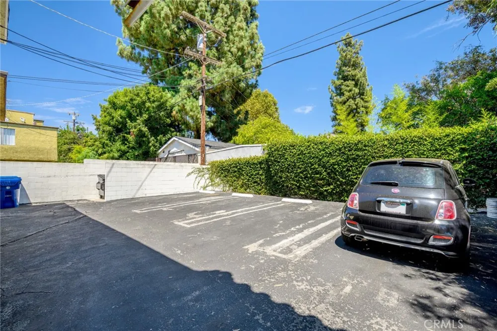 4248 Troost Avenue #4 Studio City, CA 91604