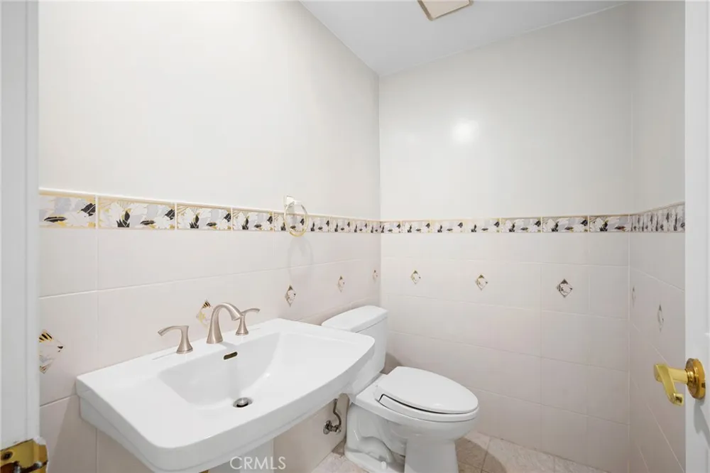 1323 Branta Drive Glendale, CA 91208