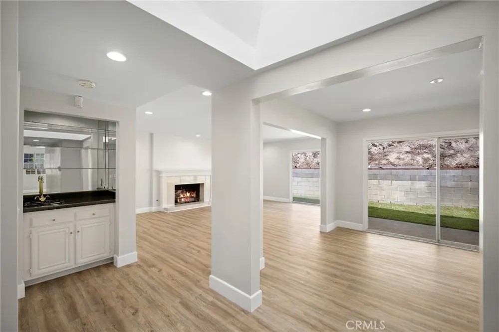 1323 Branta Drive Glendale, CA 91208
