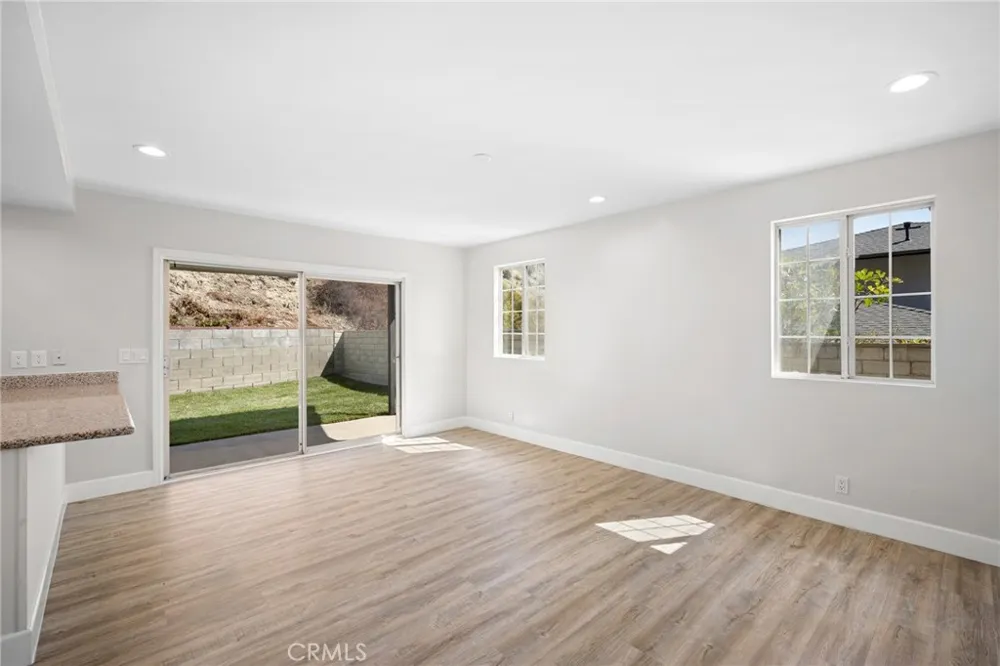 1323 Branta Drive Glendale, CA 91208