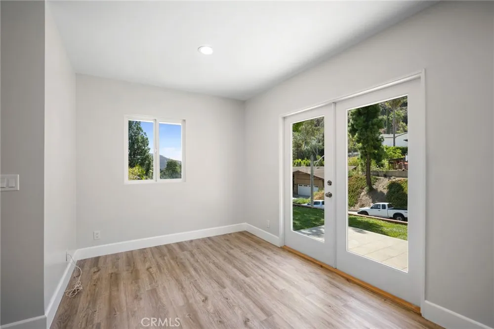 1323 Branta Drive Glendale, CA 91208