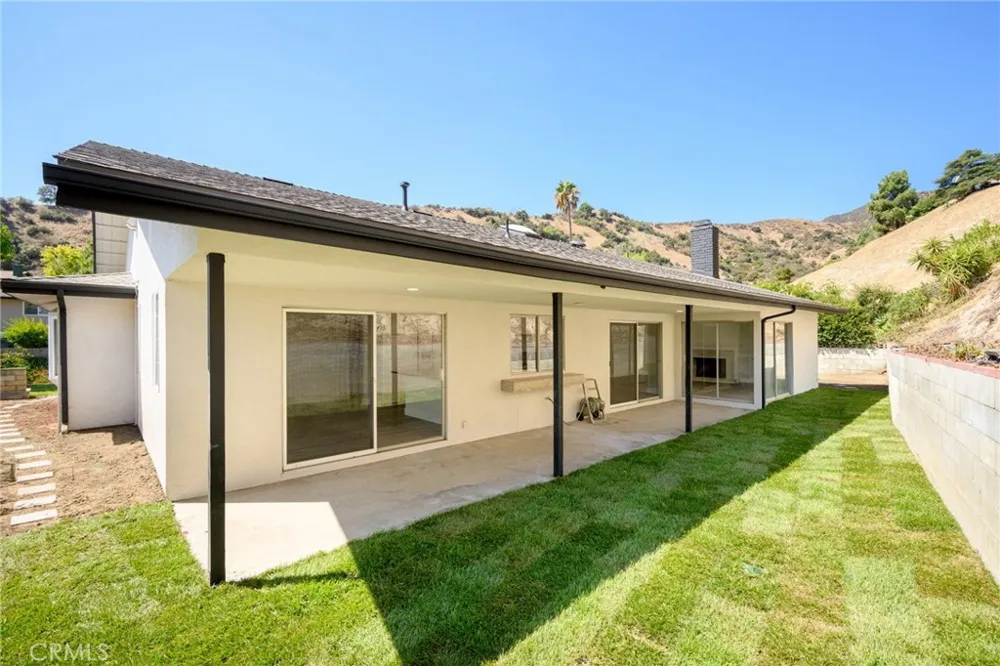 1323 Branta Drive Glendale, CA 91208