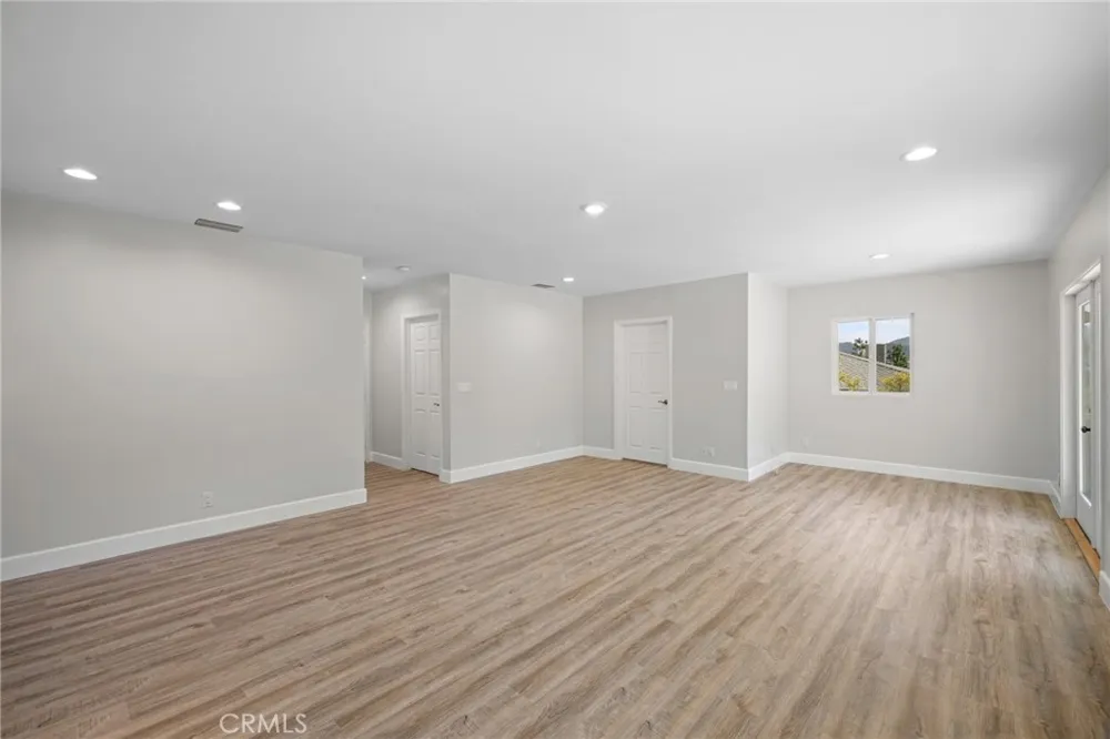 1323 Branta Drive Glendale, CA 91208