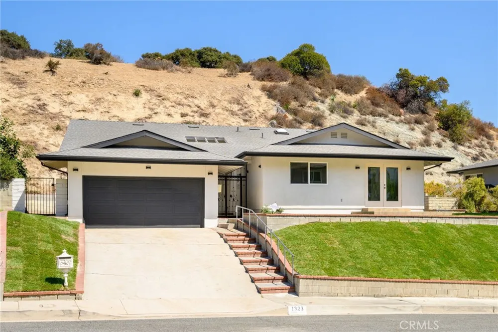 1323 Branta Drive Glendale, CA 91208
