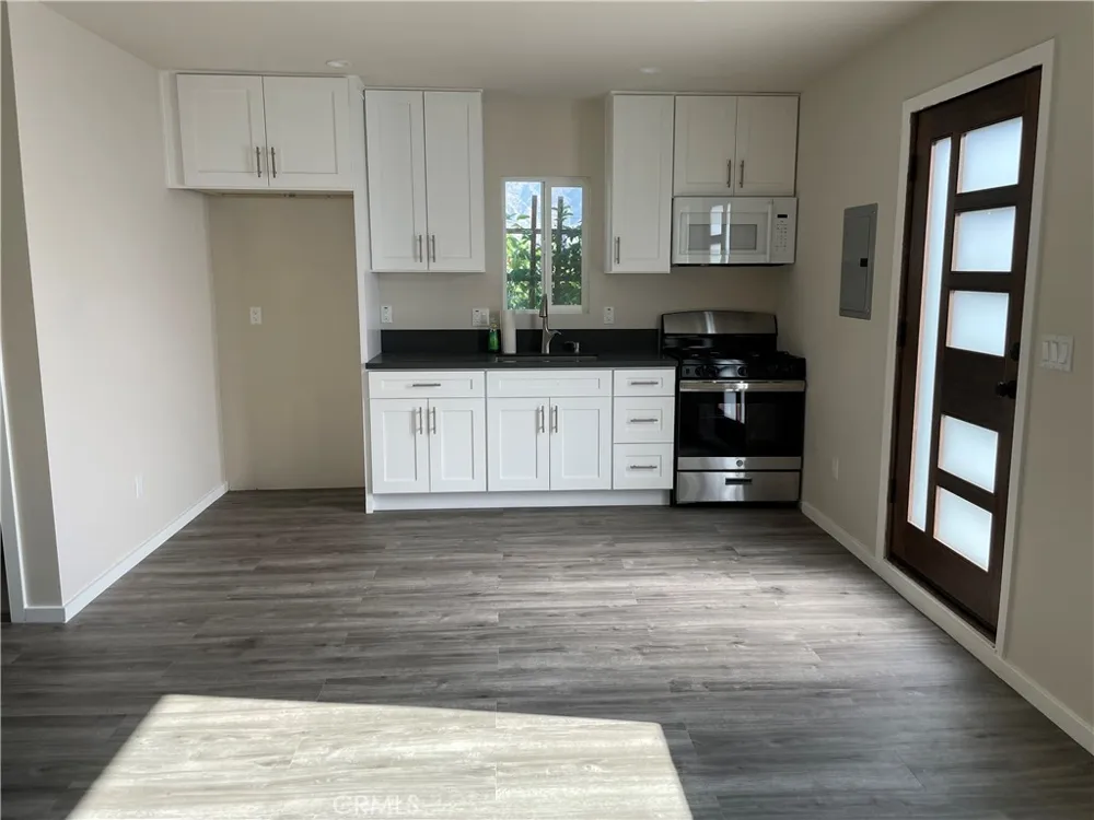 10213 Quill Avenue Sunland, CA 91040