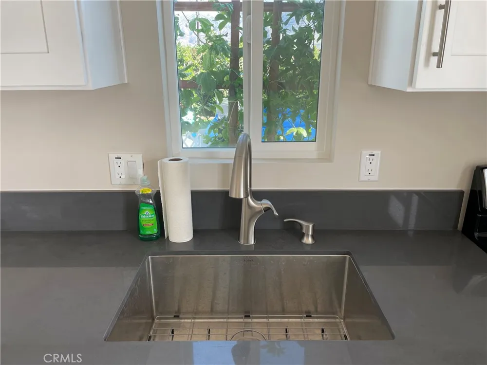 10213 Quill Avenue Sunland, CA 91040