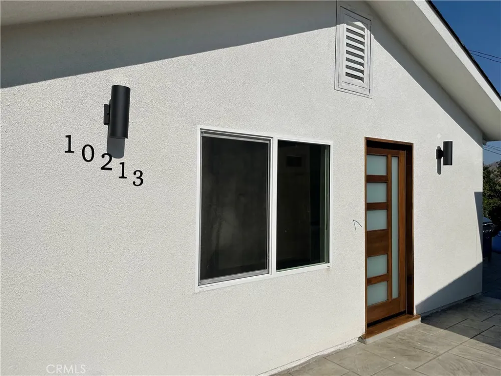 10213 Quill Avenue Sunland, CA 91040